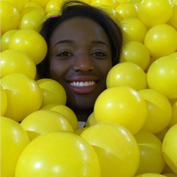 Meet your Posher, Christine - Picture 1 of 2